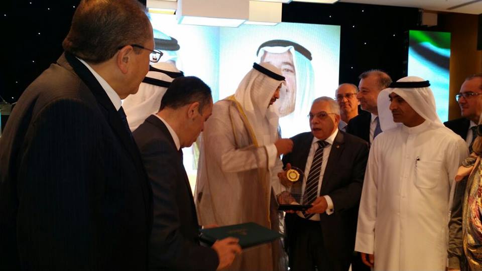 افتتاح معرض الكويت وأهداء درع الاتحاد لوزير الدولة لشئون مجلس الوزراء ووزير الإعلام محمد عبدالله الم